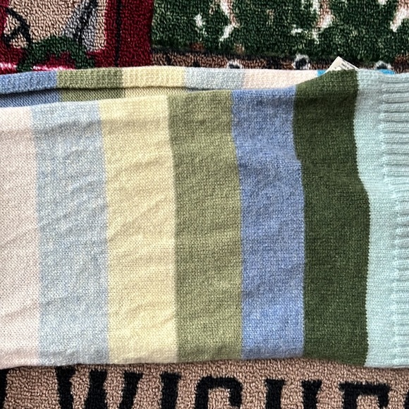 🌻 Old Navy lambs wool scarf EUC - Picture 3 of 7